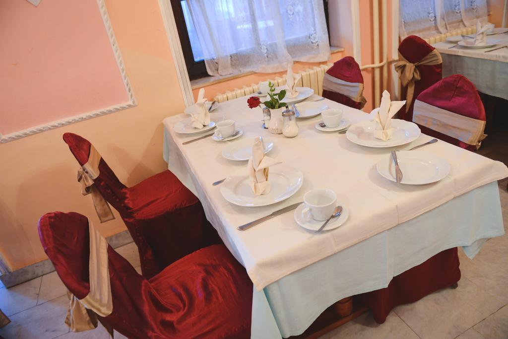 Beli Dvor Hotell Sombor Eksteriør bilde