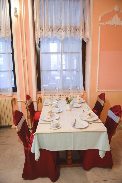 Beli Dvor Hotell Sombor Eksteriør bilde